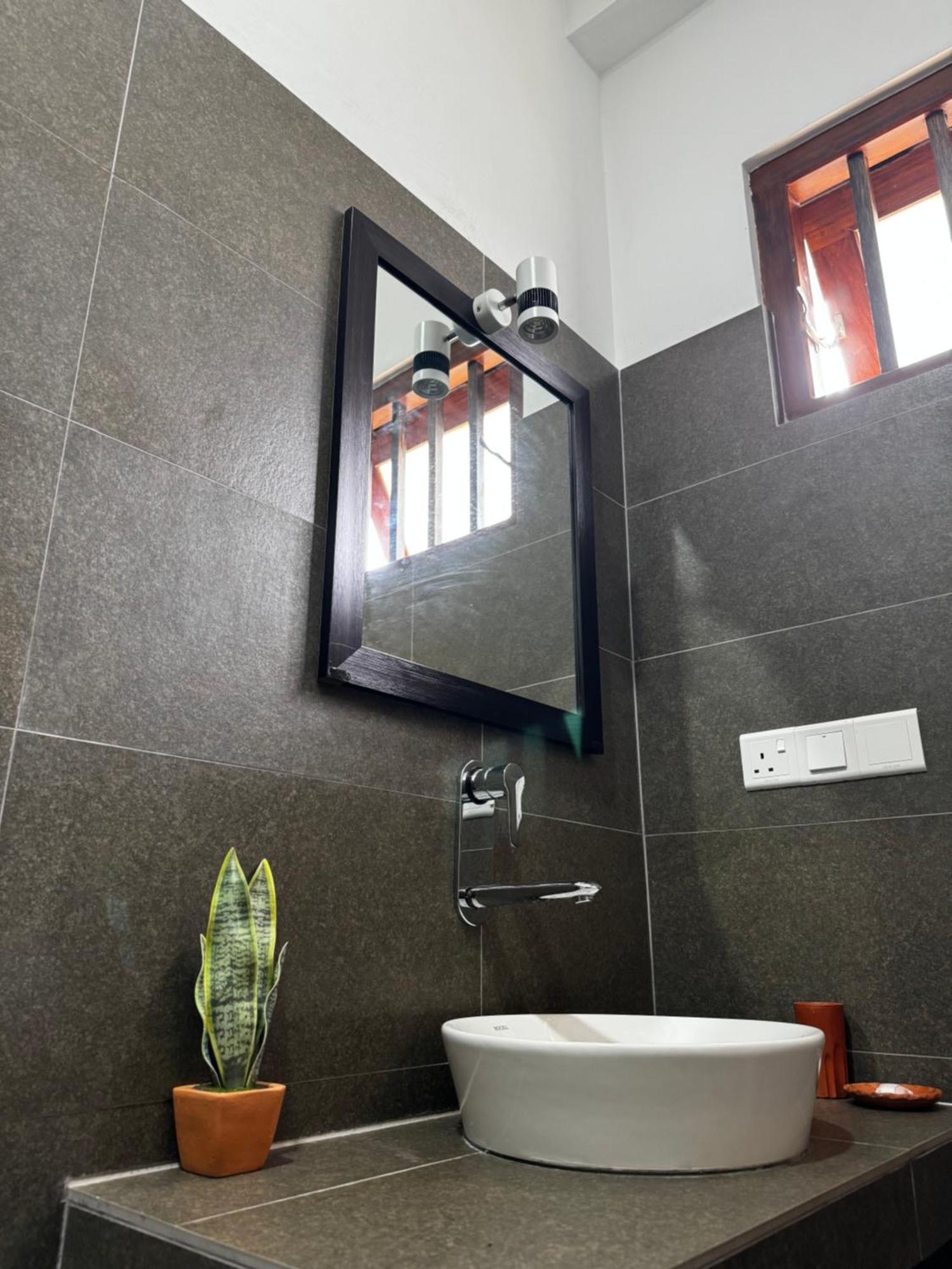 The Tide'S Tale Hotel Galle Bagian luar foto